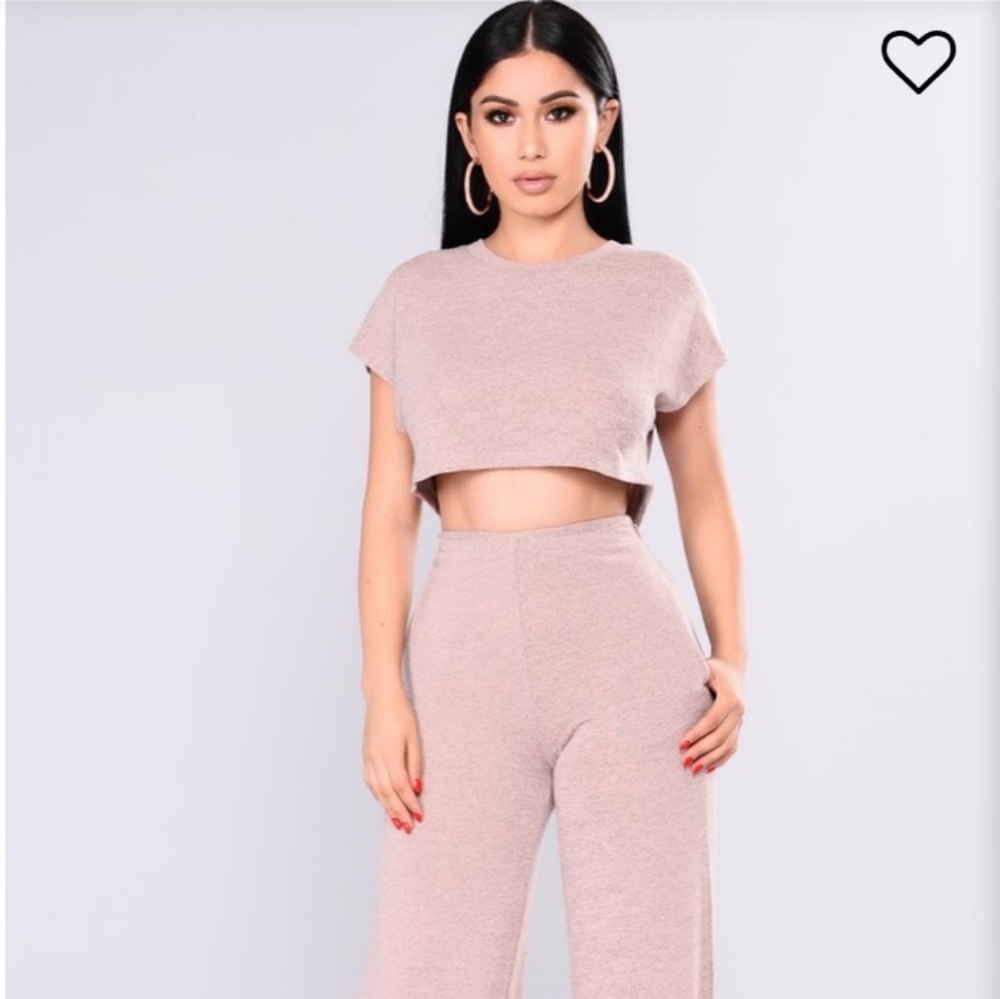 NWT!! Pink Fashion Nova set size medium